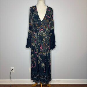 Nasty Gal - Black Pattened Long Sleeve V-Neck Dress